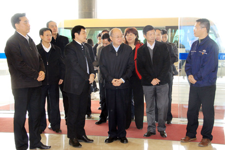 周澤民蒞臨江西瑞晶公司視察